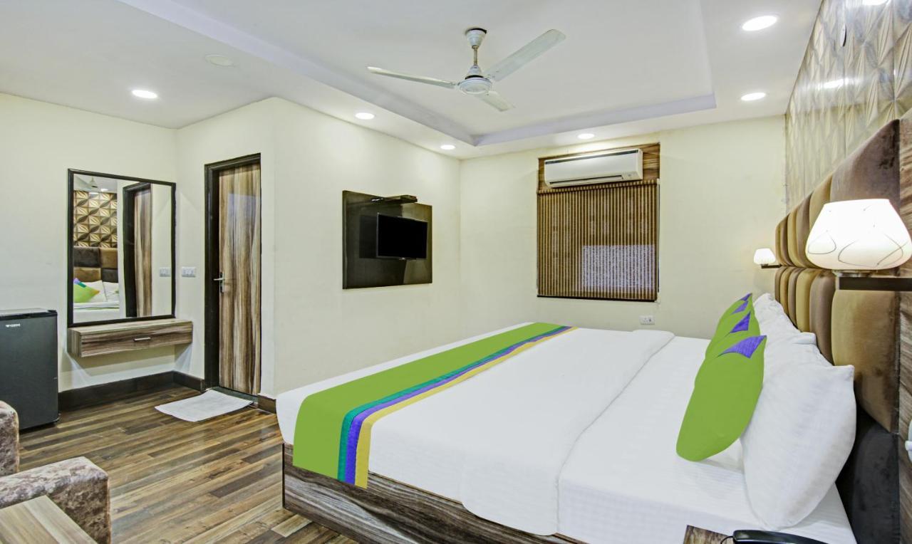 Hotel Singh Continetal Delhi  Exterior photo