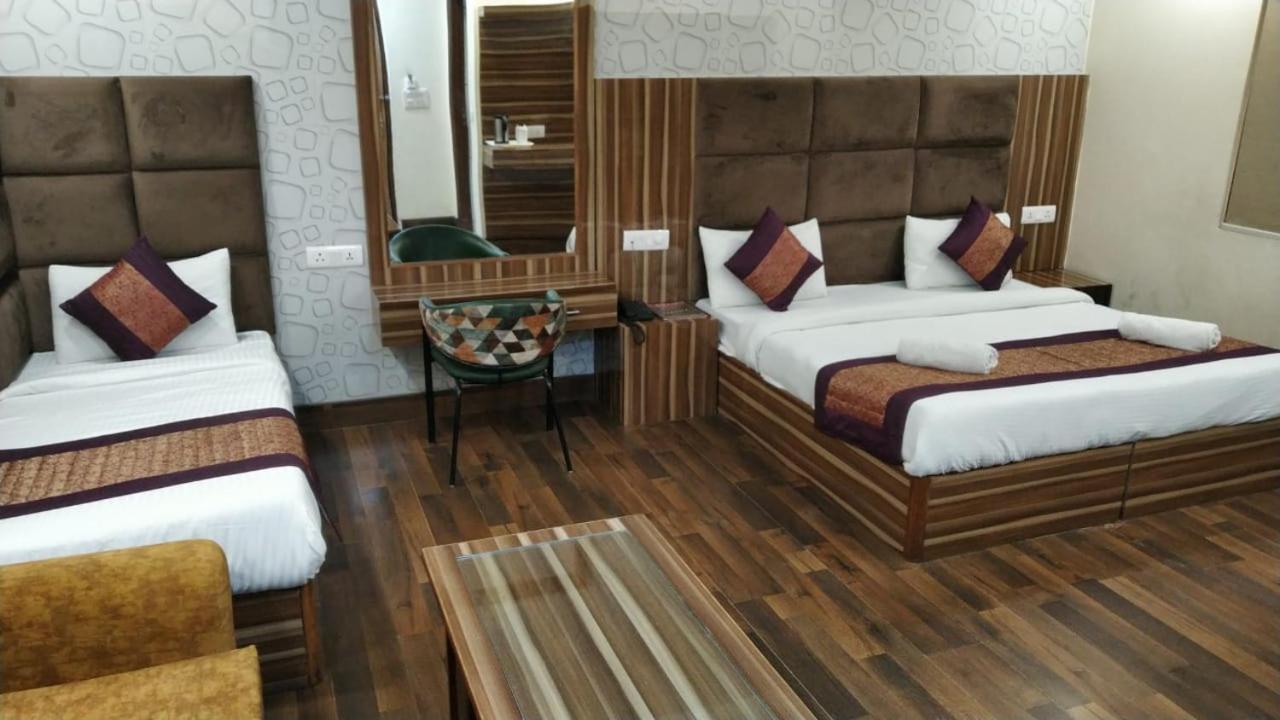 Hotel Singh Continetal Delhi  Exterior photo