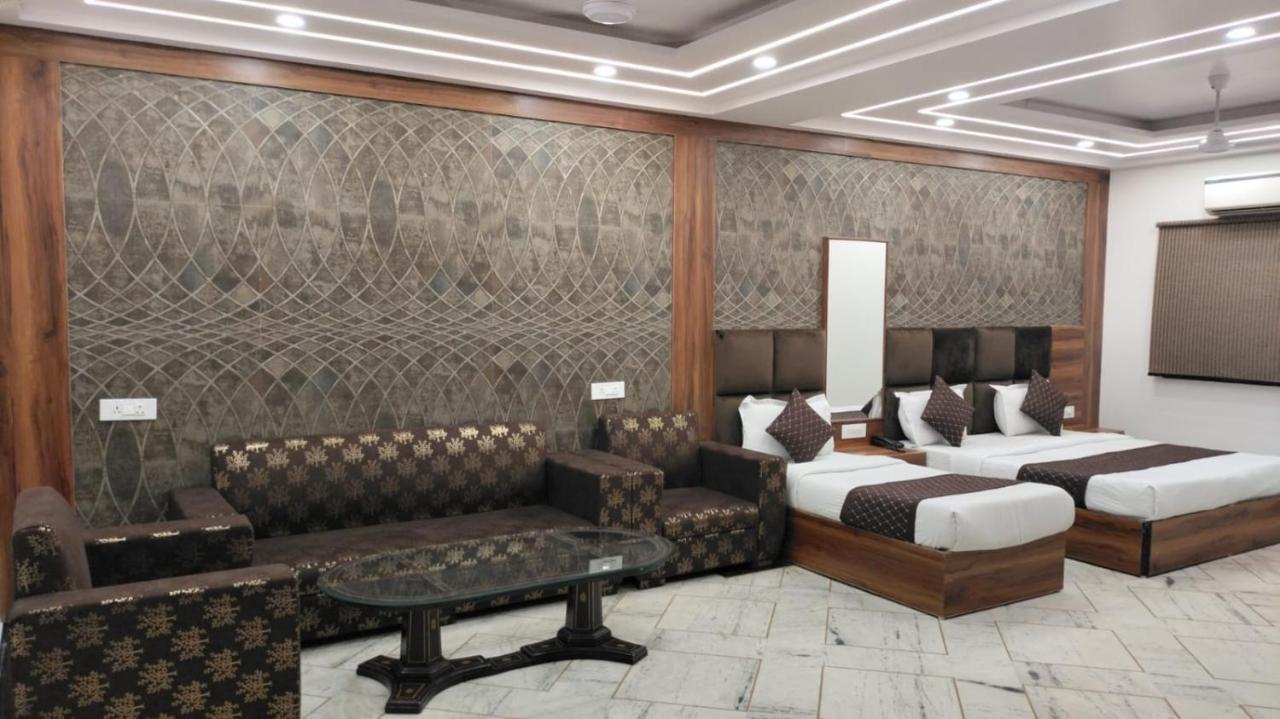 Hotel Singh Continetal Delhi  Exterior photo