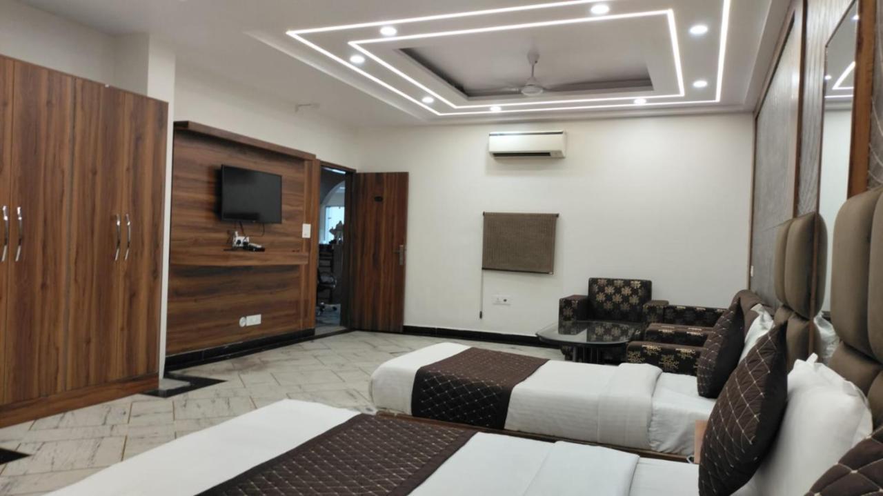 Hotel Singh Continetal Delhi  Exterior photo