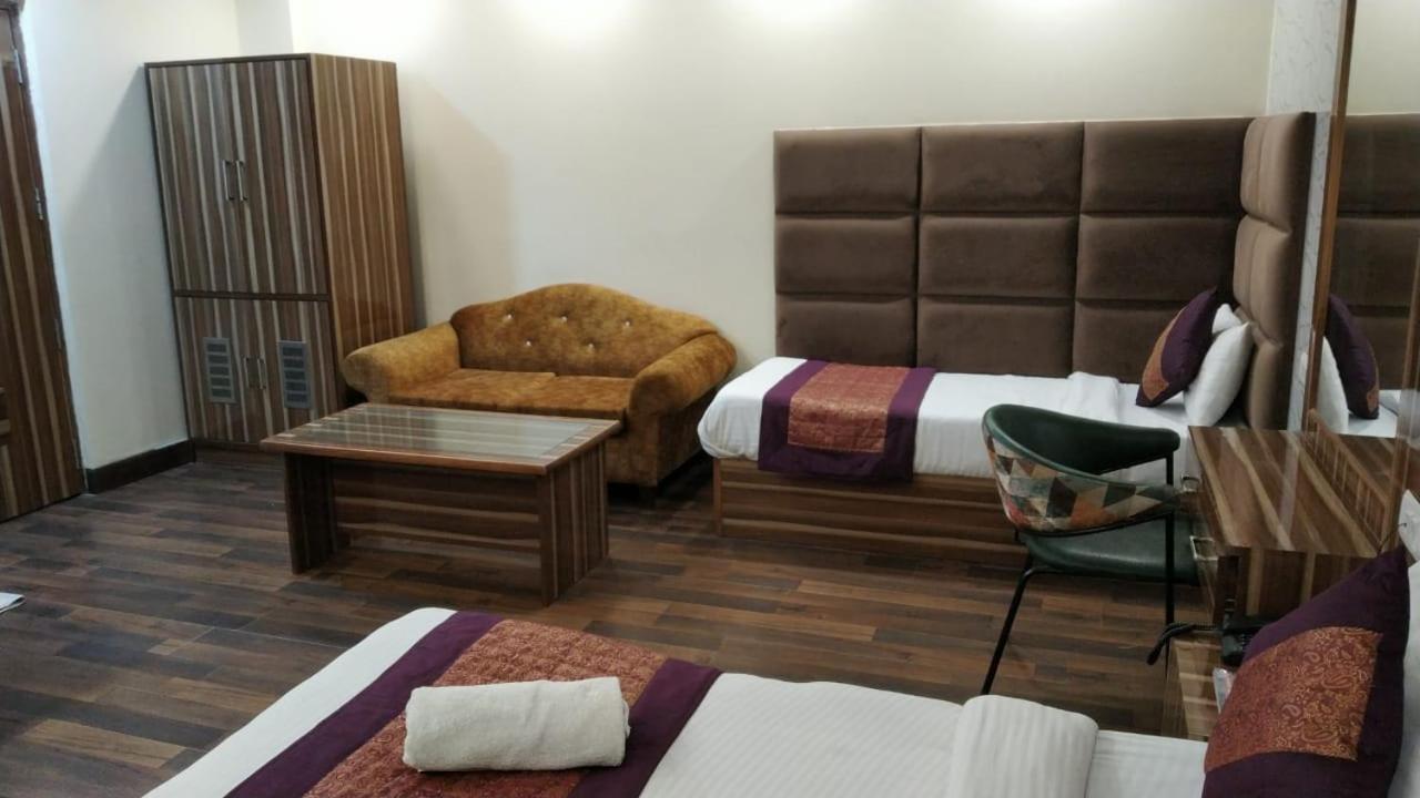 Hotel Singh Continetal Delhi  Exterior photo
